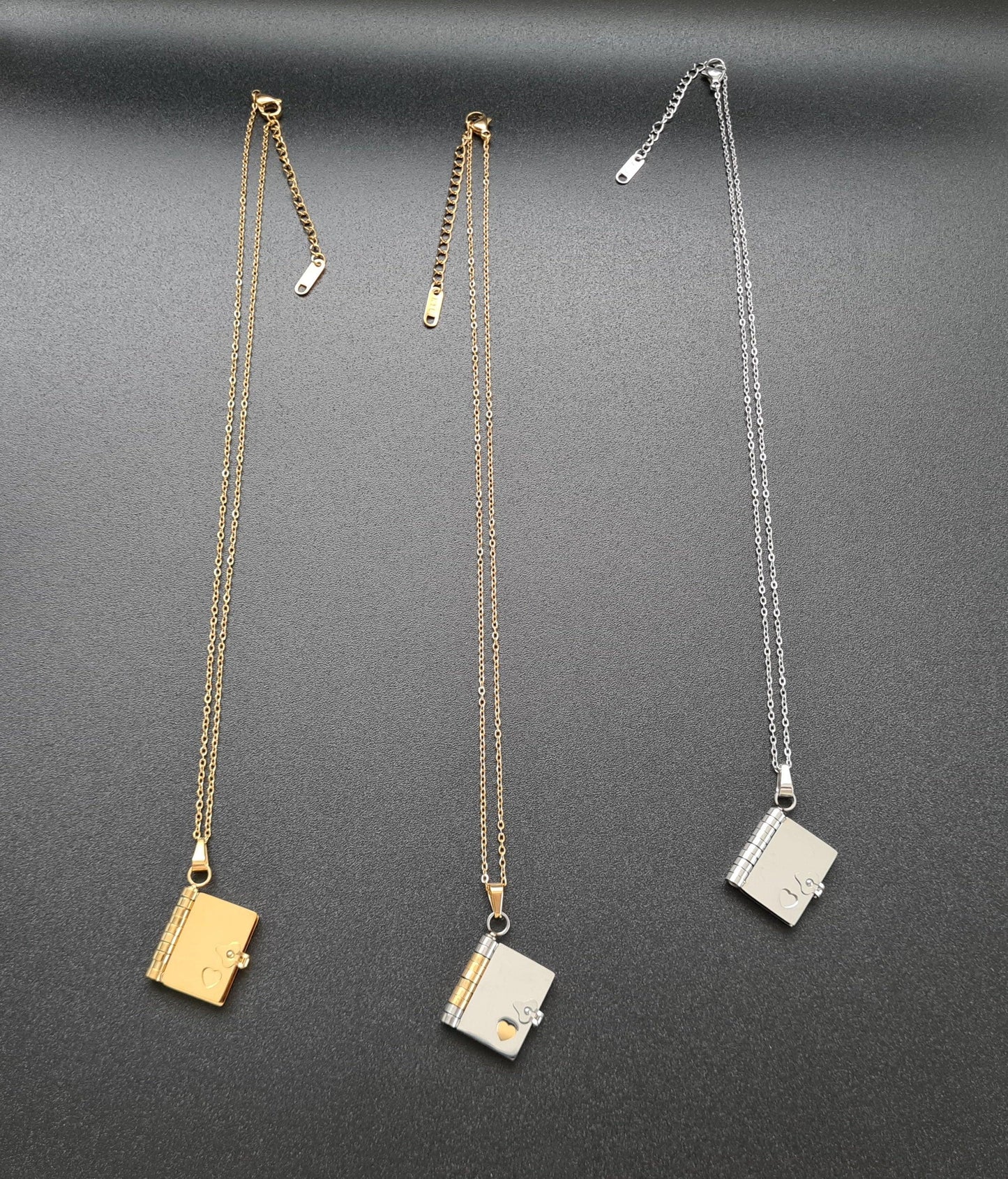 Collier cahier de 3 pages à graver