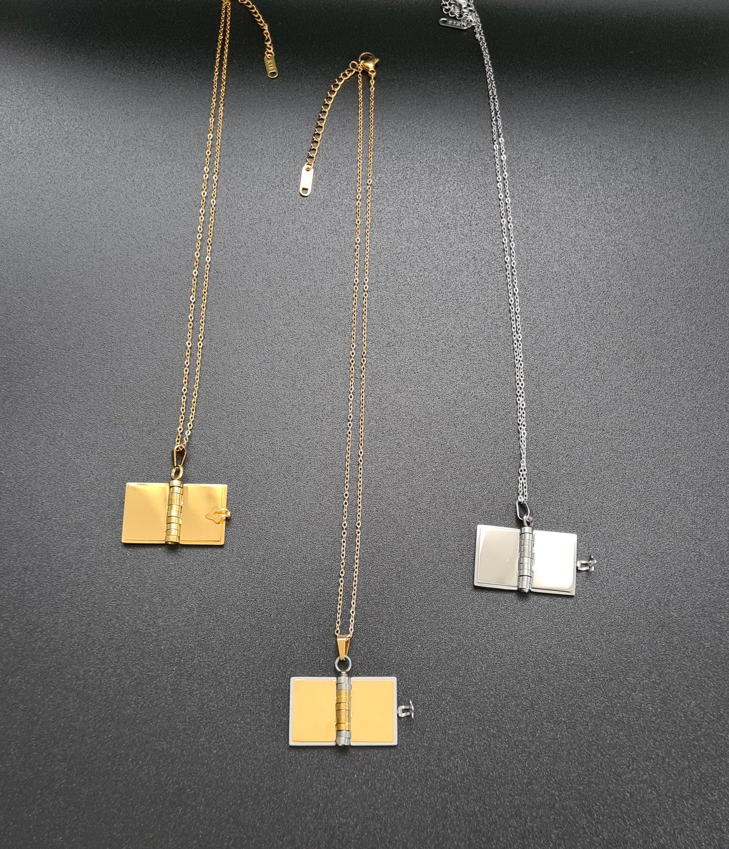 Collier cahier de 3 pages à graver