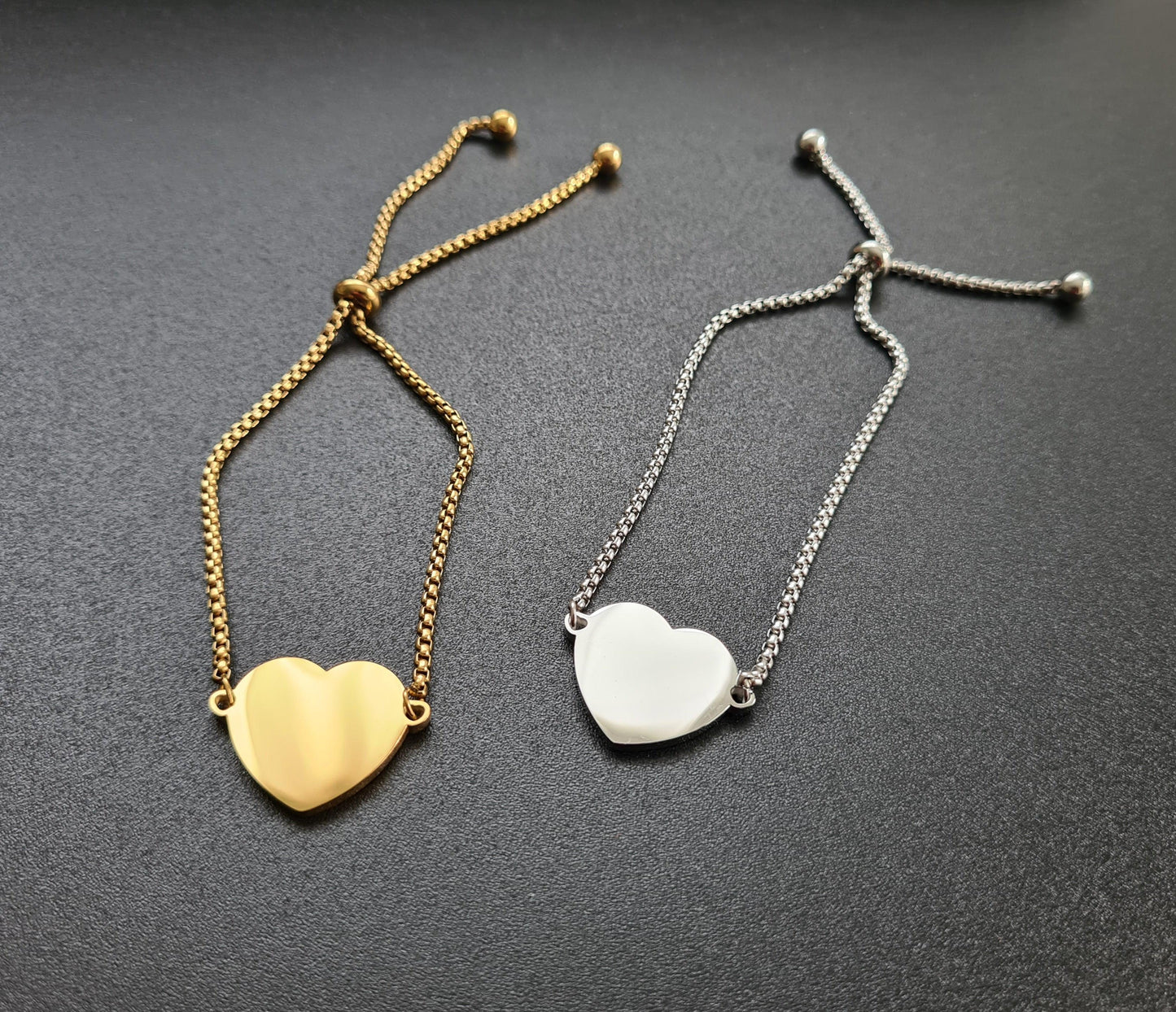 Bracelet médaillon coeur de 23,5 x 17 mm réglable avec curseur
