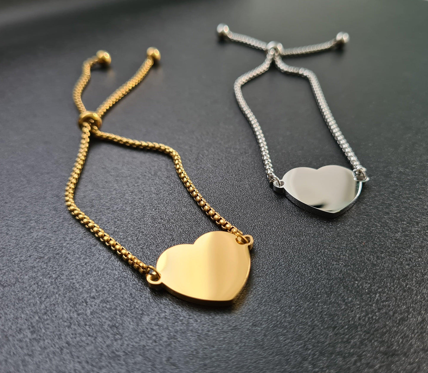 Bracelet médaillon coeur de 23,5 x 17 mm réglable avec curseur